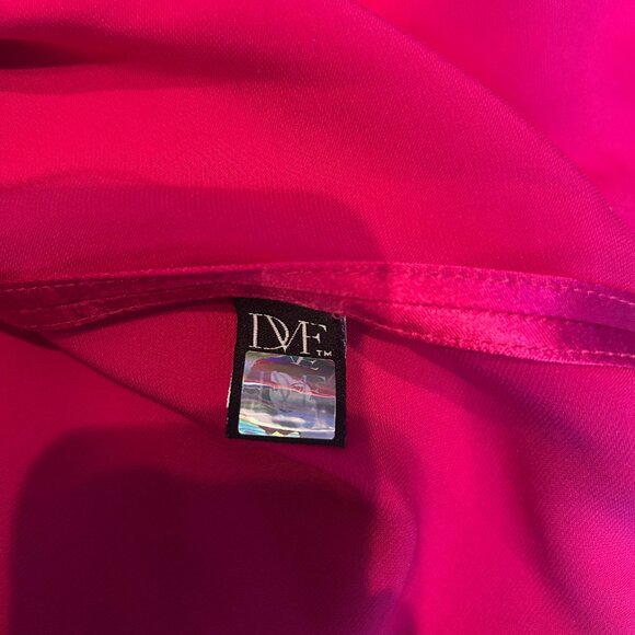 Diane Von Furstenberg pink silk wrap blouse - VERY NICE! size 6 - Picture 8 of 8